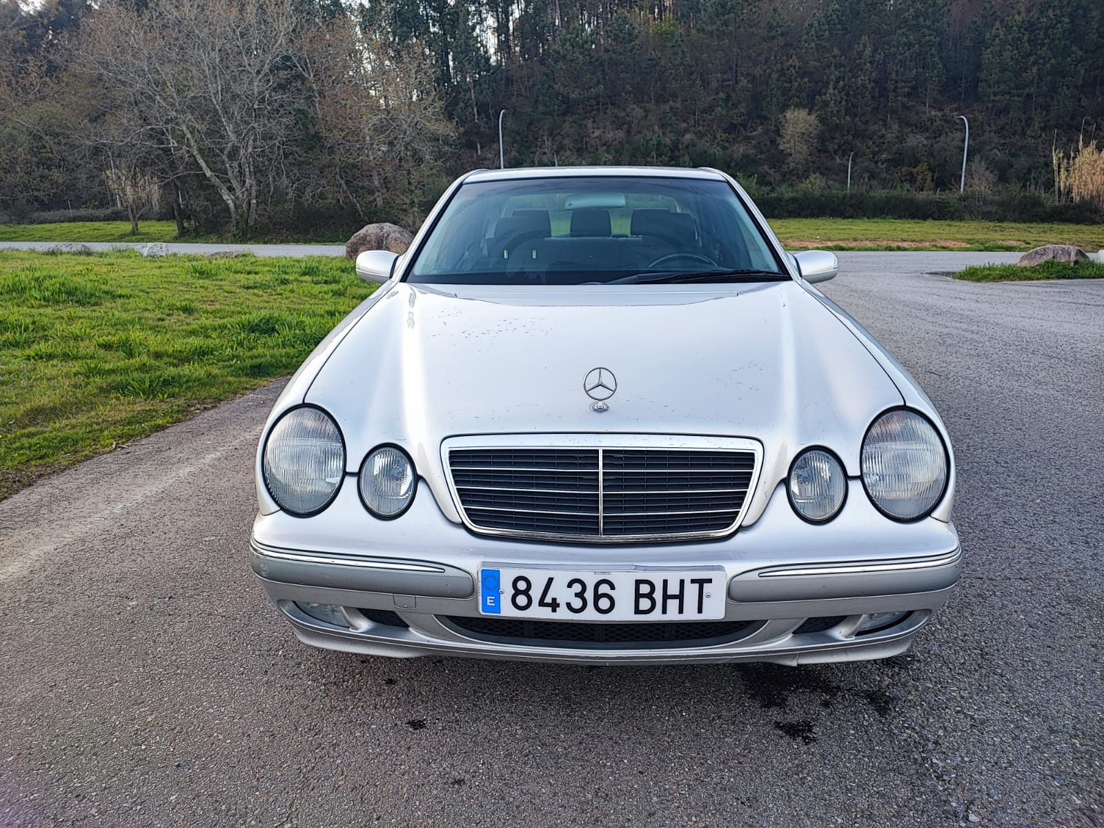 
								MERCEDES-BENZ E220 full									
