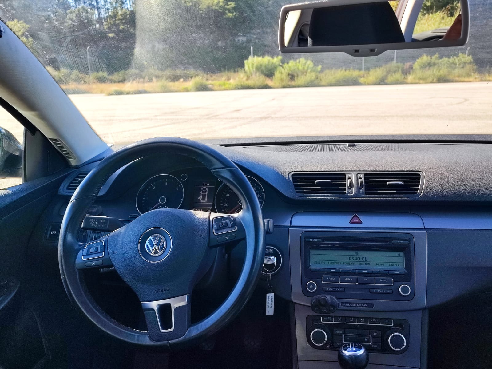 
								VOLKSWAGEN PASSAT full									