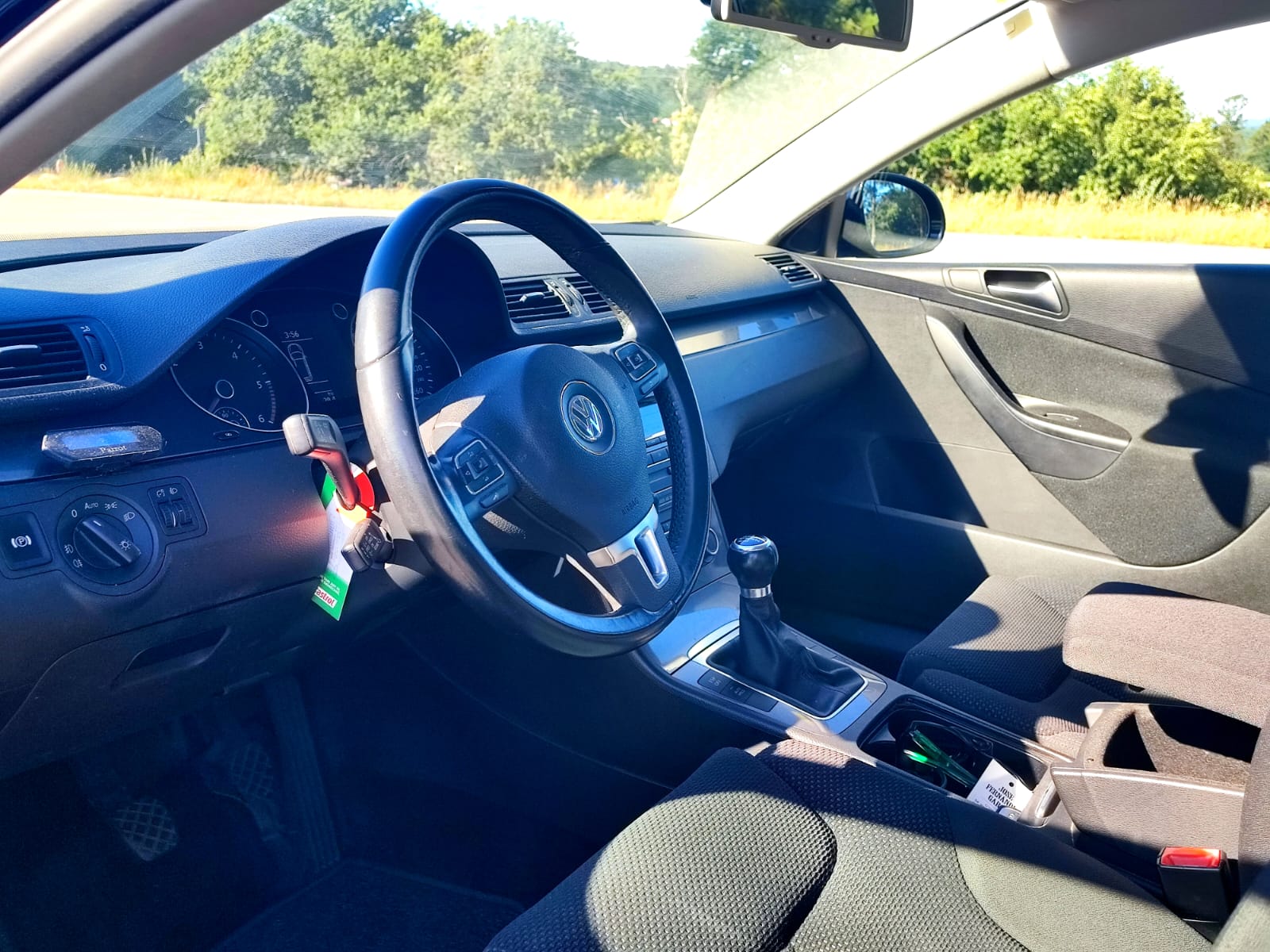 
								VOLKSWAGEN PASSAT full									