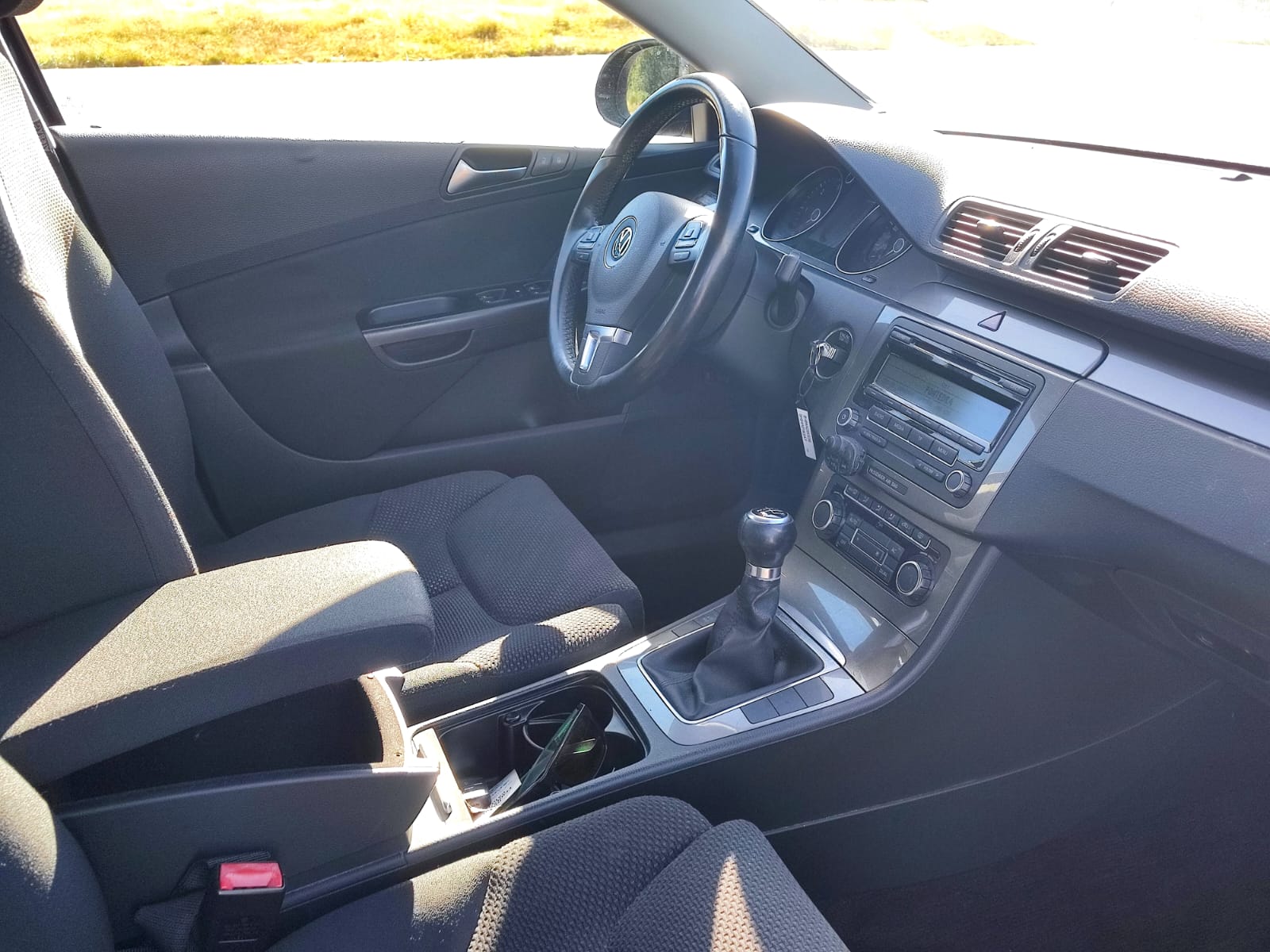 
								VOLKSWAGEN PASSAT full									