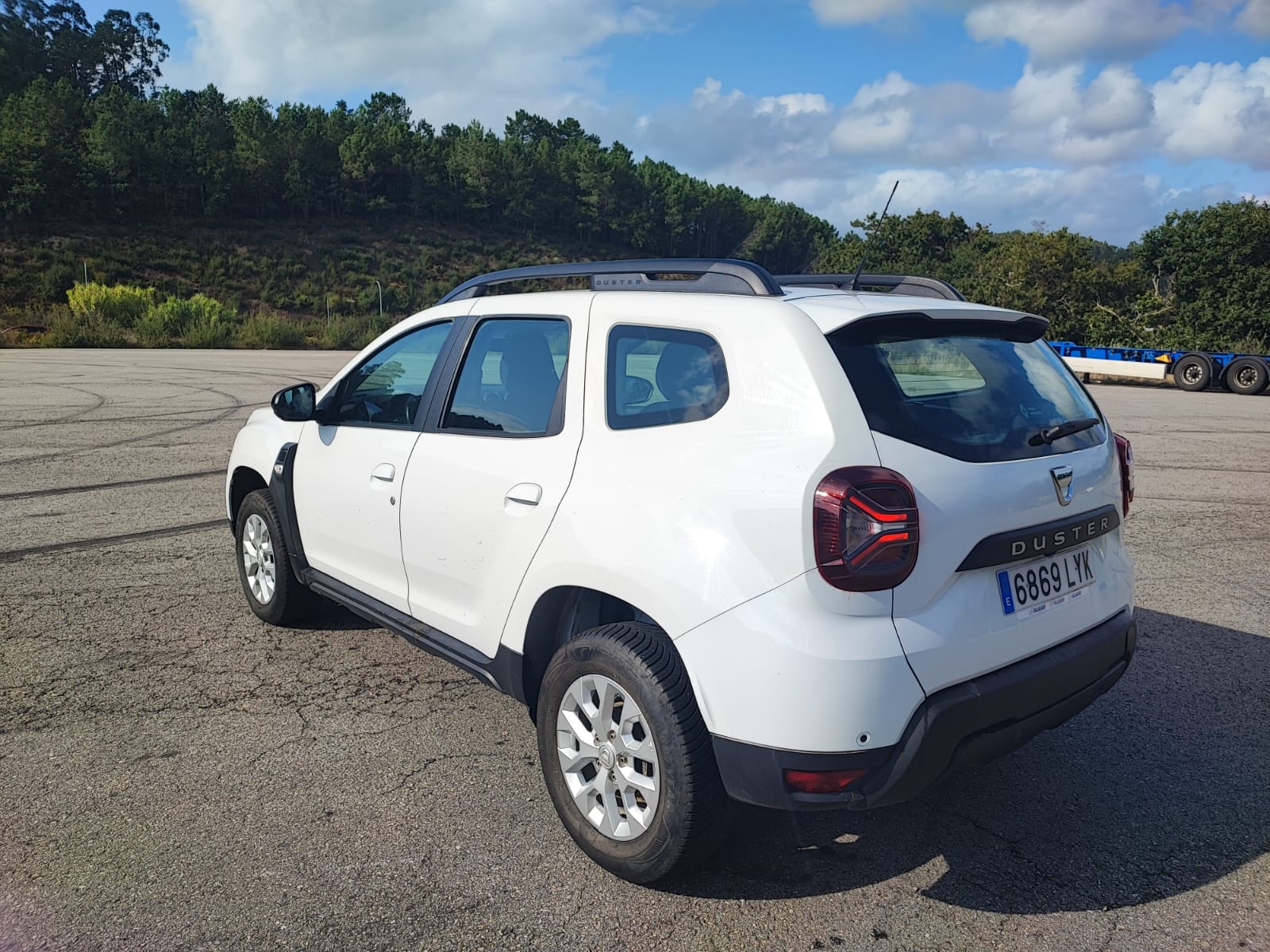 
								DACIA DUSTER full									