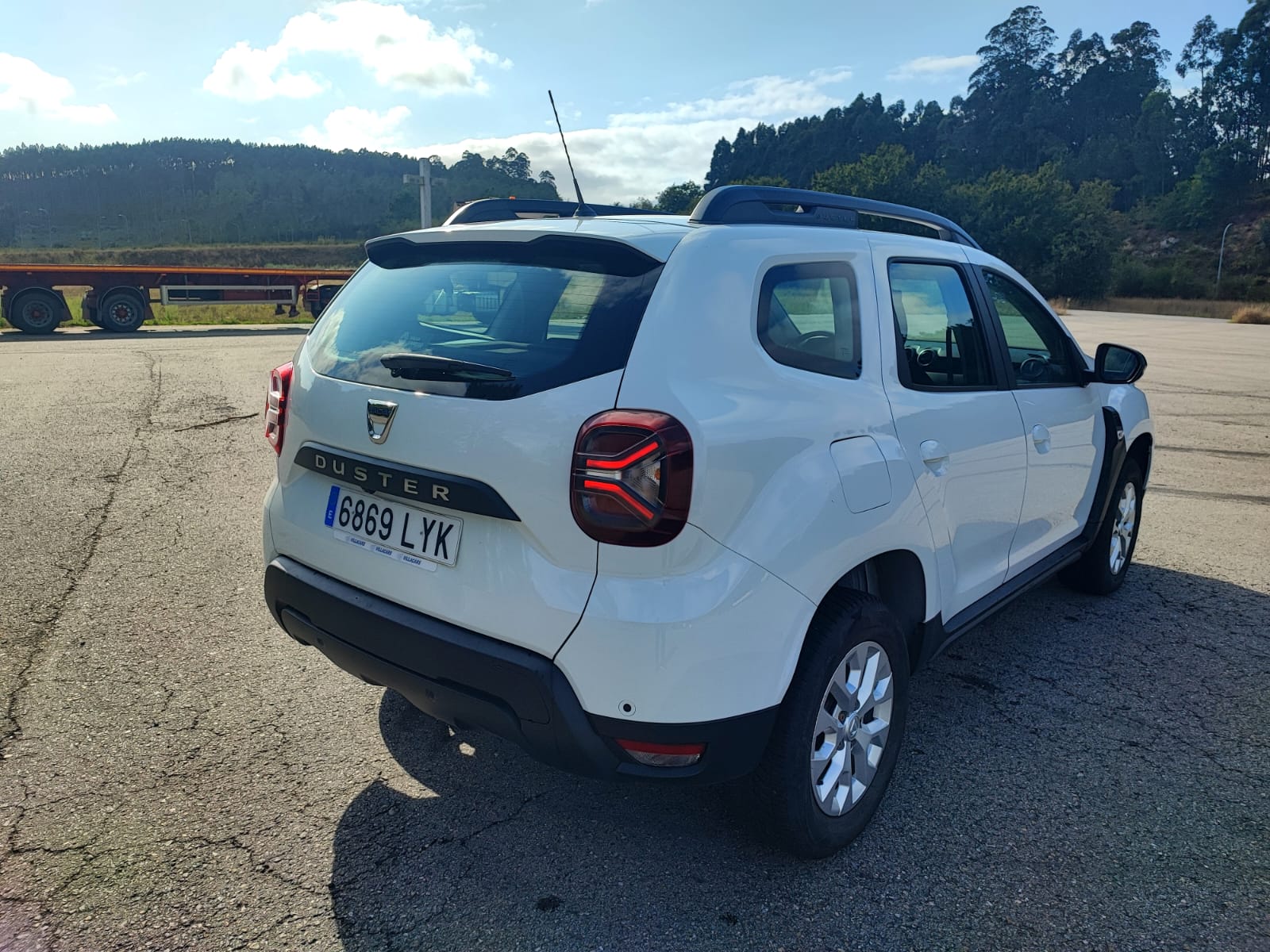 
								DACIA DUSTER full									