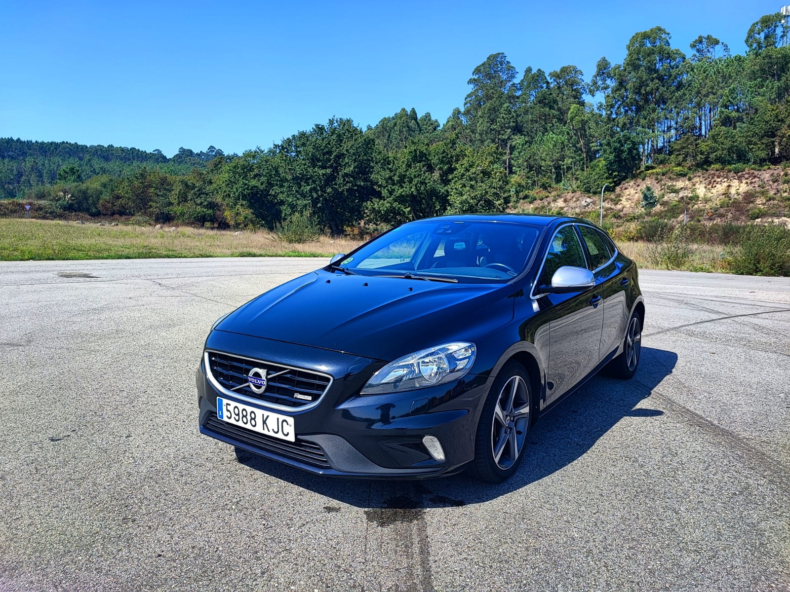 
								VOLVO V40 full									