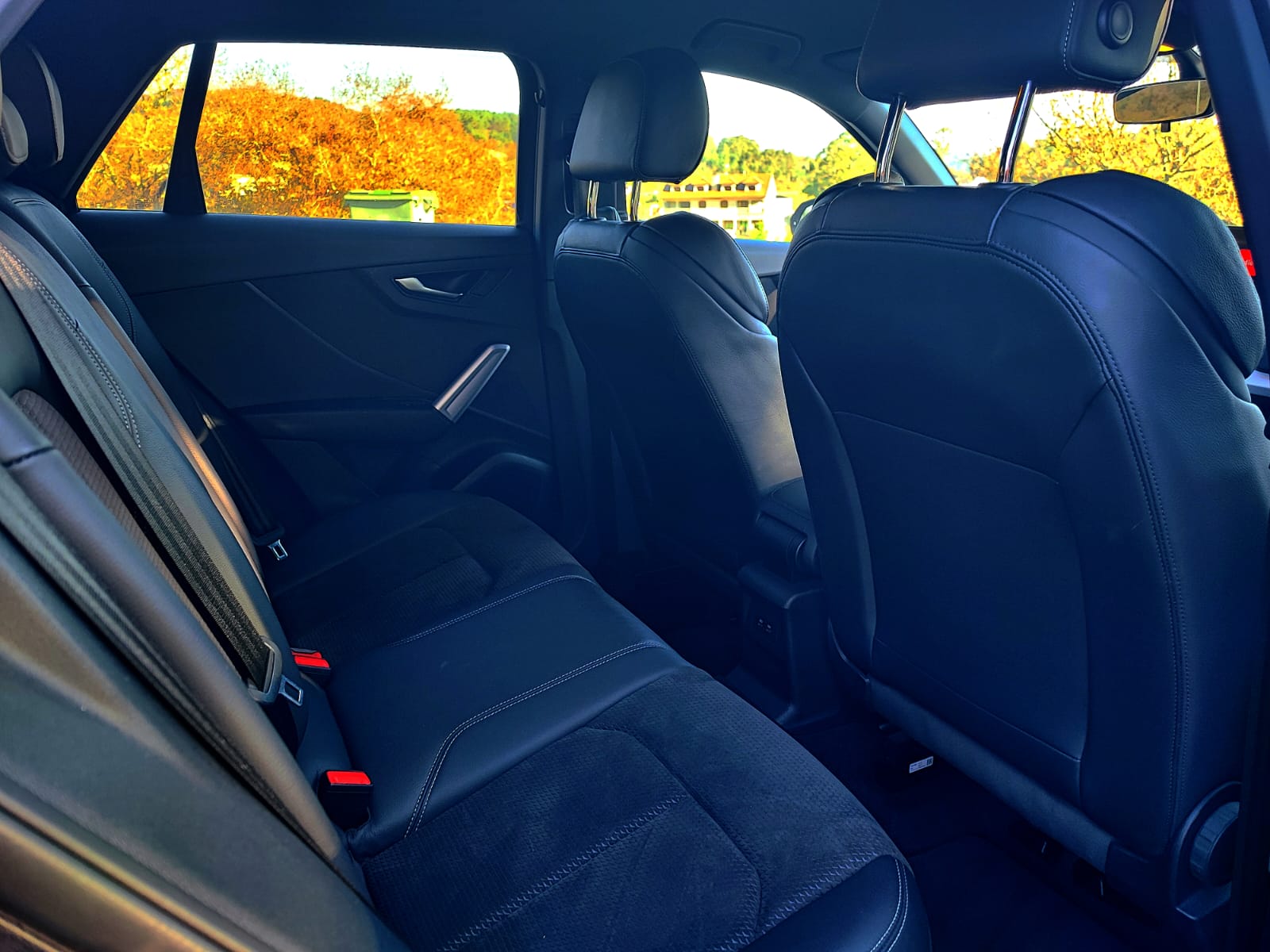 
								AUDI Q2 30 TFSI 110CV 4X4 full									