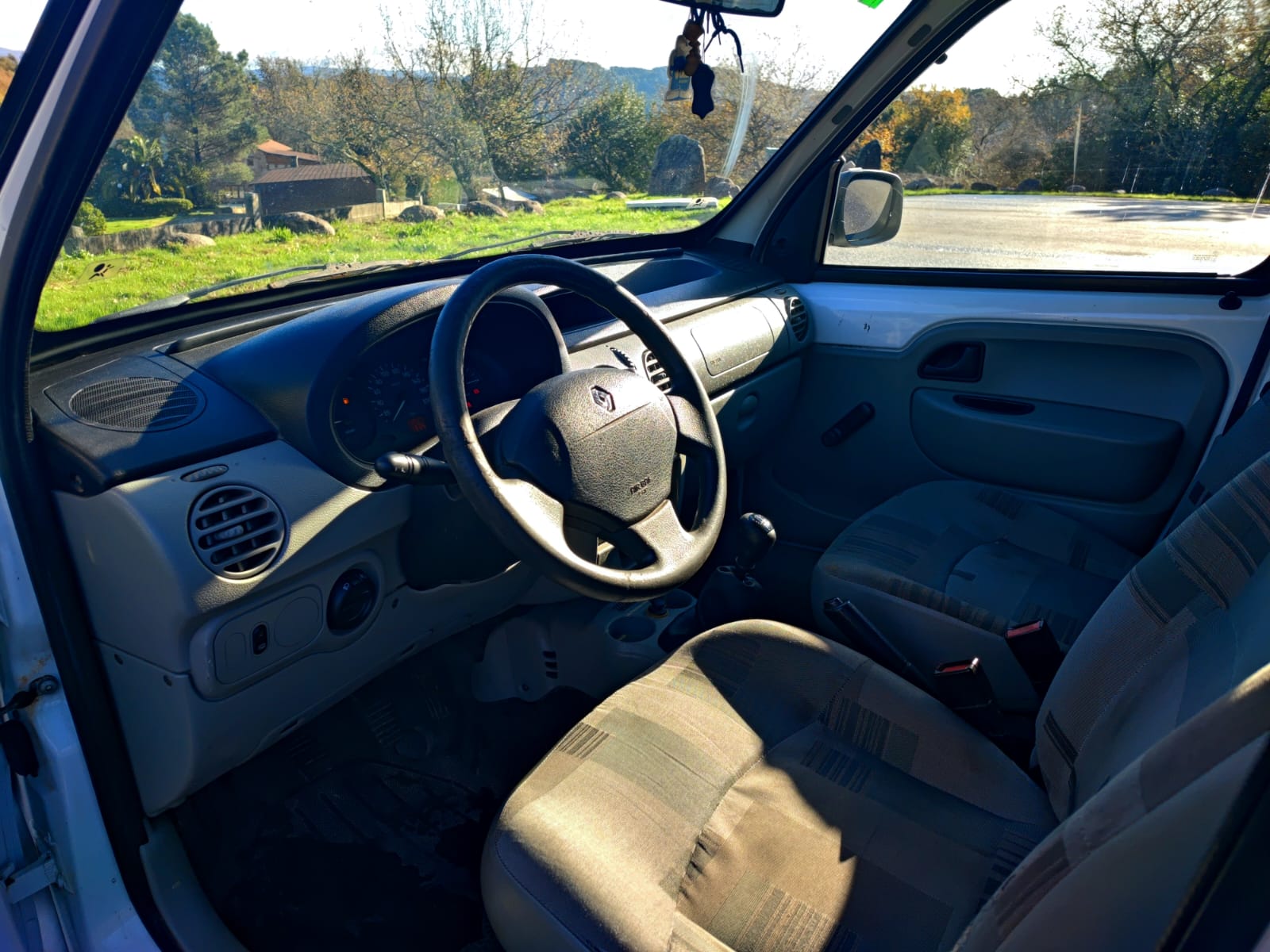 
								RENAULT KANGOO 1.9 D full									