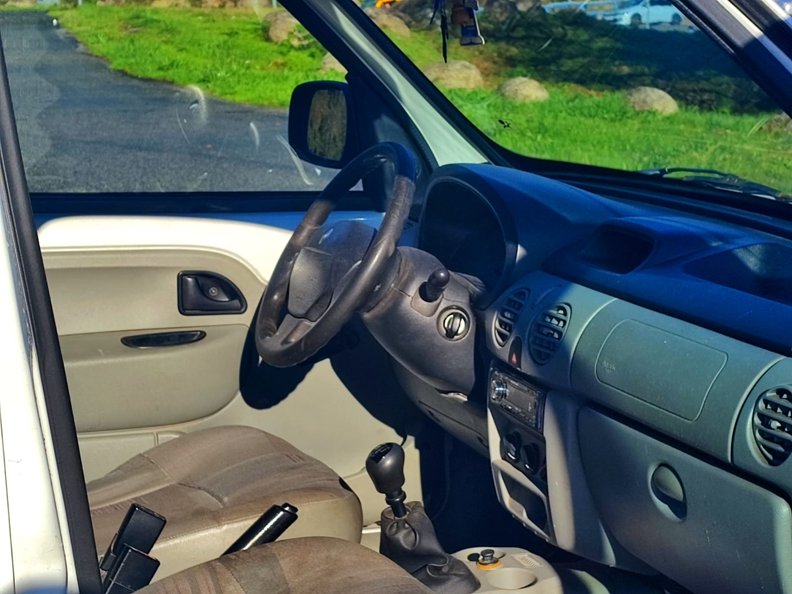 
								RENAULT KANGOO 1.9 D full									