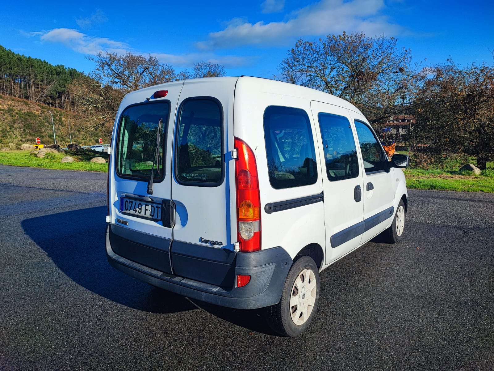 
								RENAULT KANGOO 1.9 D full									