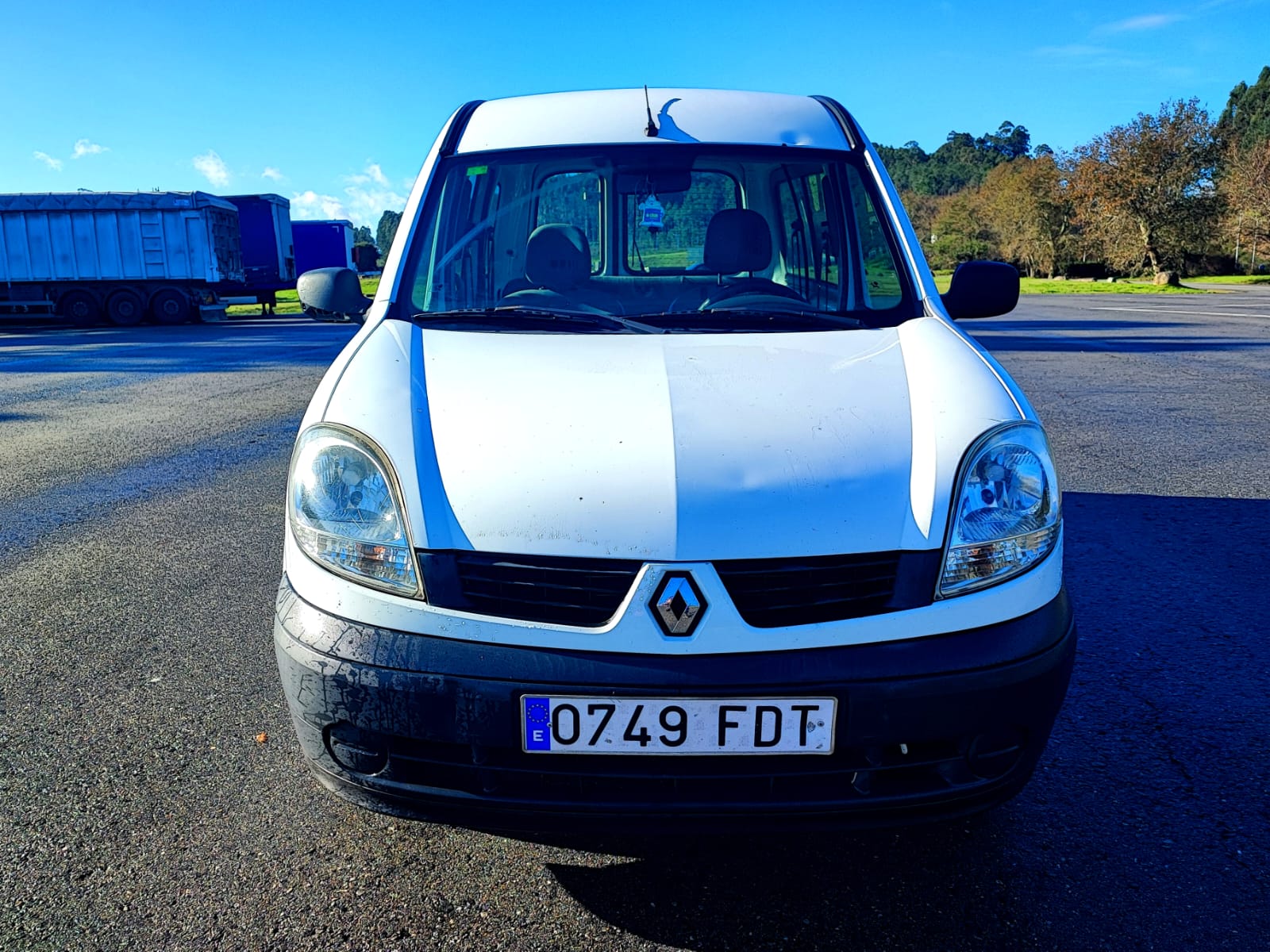 
								RENAULT KANGOO 1.9 D full									