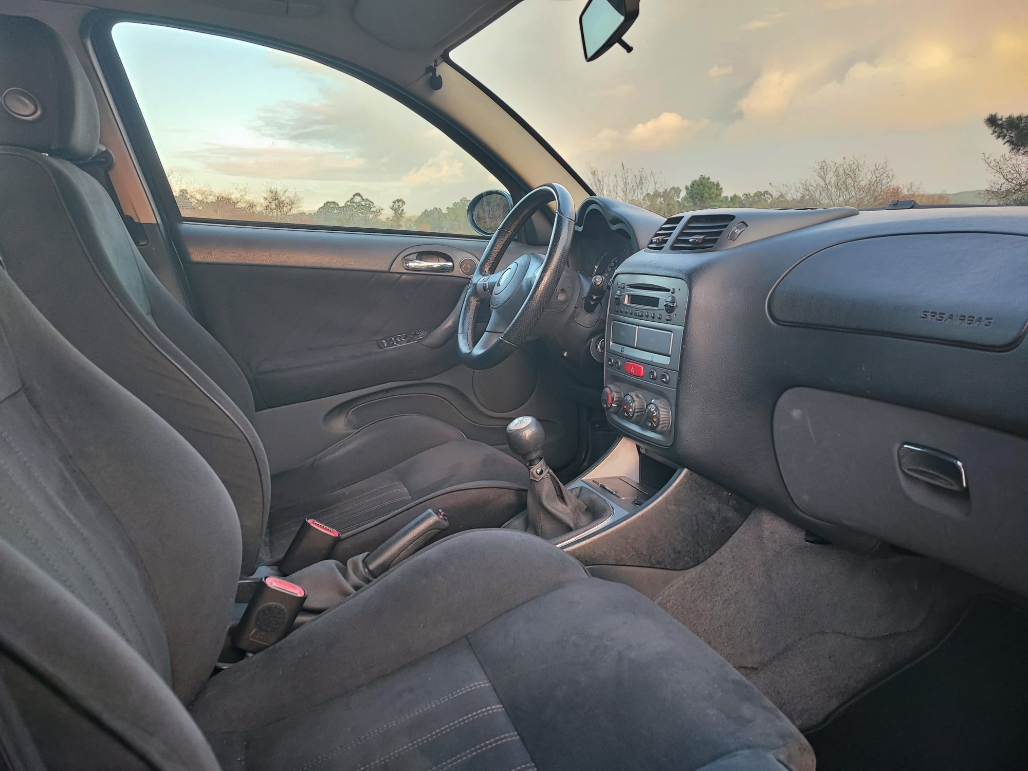 
								ALFA ROMEO 147 JTD 120CV full									