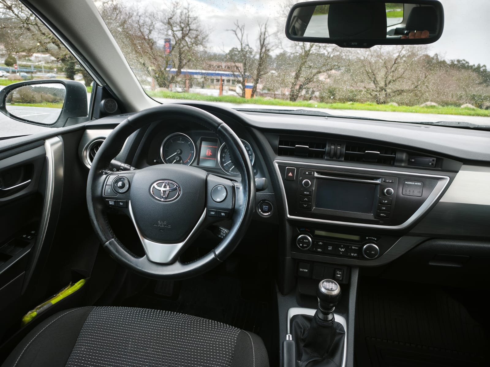 
								TOYOTA AURIS D TOURING SPORT ACTIVE full									